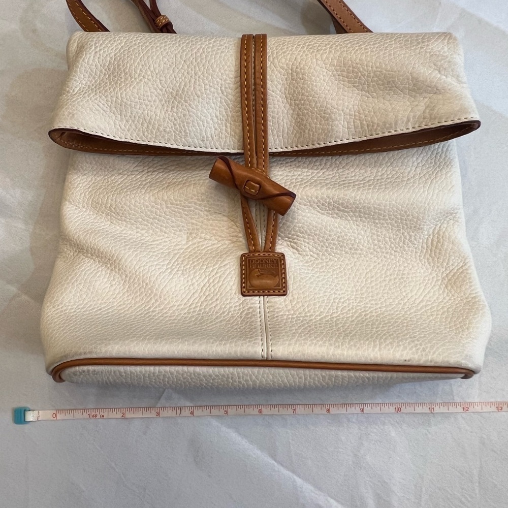 DOONEY AND BOURKE Vintage CrossBody Bag, 11” x 12” Fastened. - Picture 7 of 9